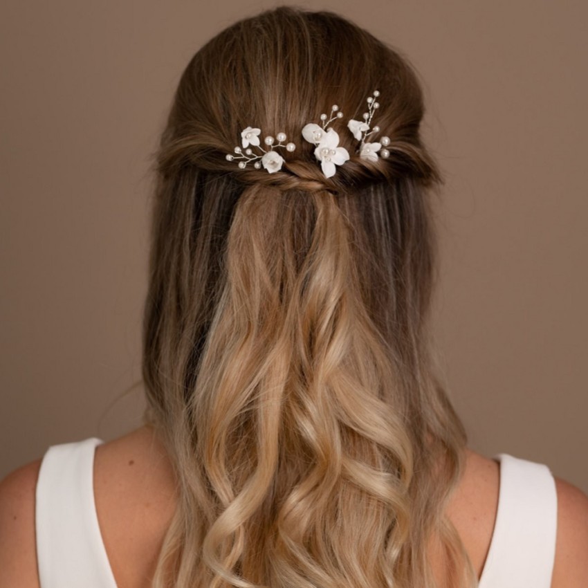 Photograph: Arianna Stellar Porcelain Flowers and Pearl Hair Pins ARP745