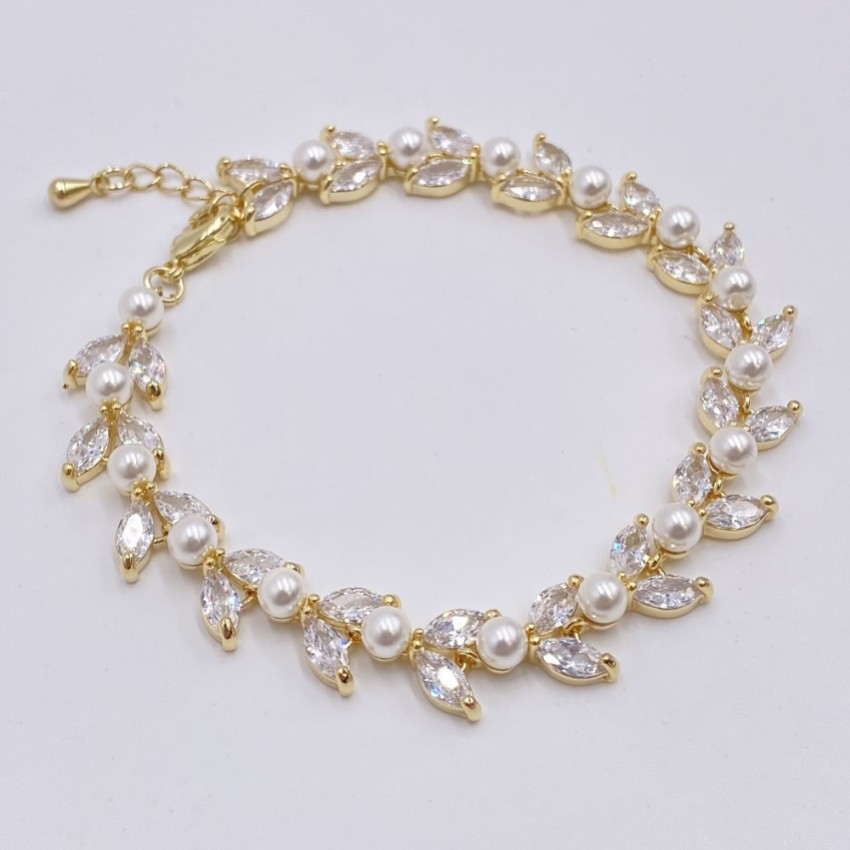 Fotografia: Bracciale Amalia in oro con zirconi e perle