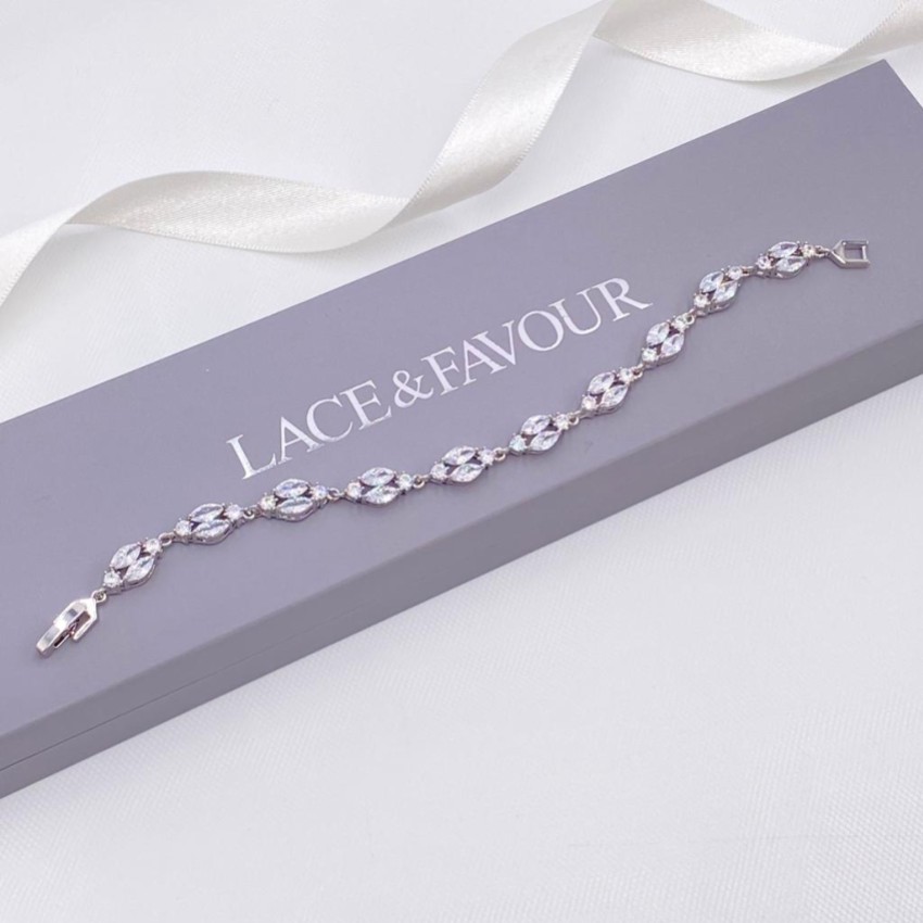 Photograph: Bracelet de mariage Berkeley en zircon cubique (argent)