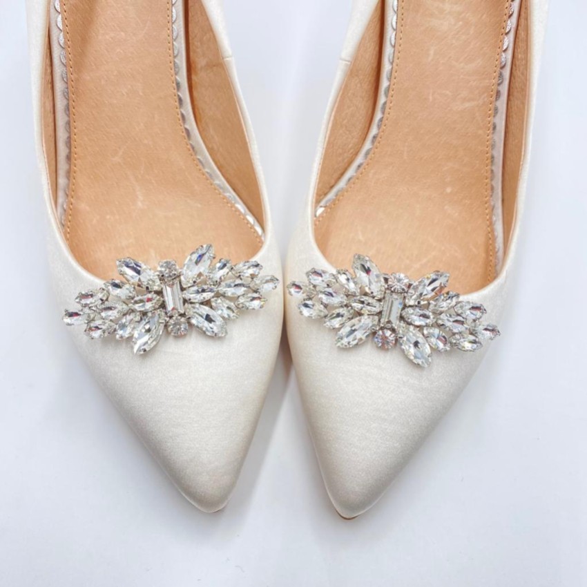 Photograph: Clips de chaussures Glamour en cristal argenté