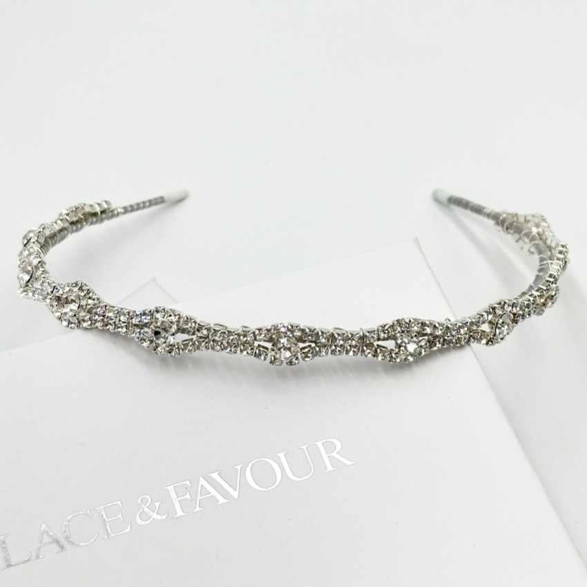 Fotografia: Harper Narrow Diamante Wedding Headband