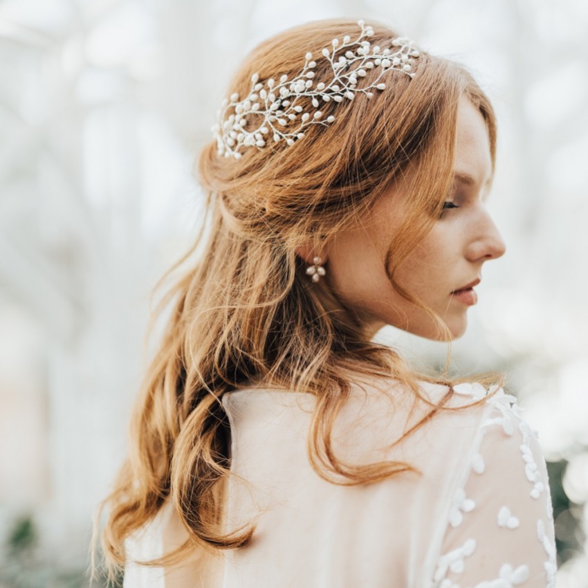Photograph: Hermione Harbutt Lily Freshwater Pearl Garland Headpiece