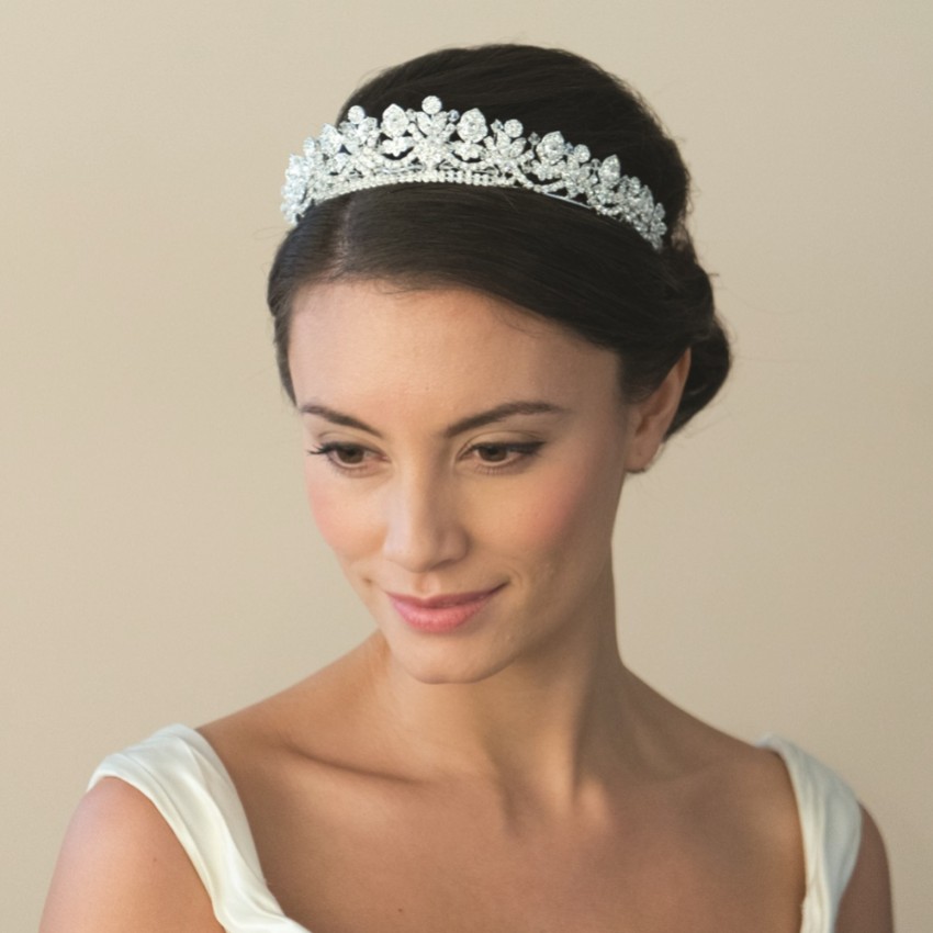 Photograph: Ivory and Co Alexandra Silver Crystal Embellished Bridal Tiara