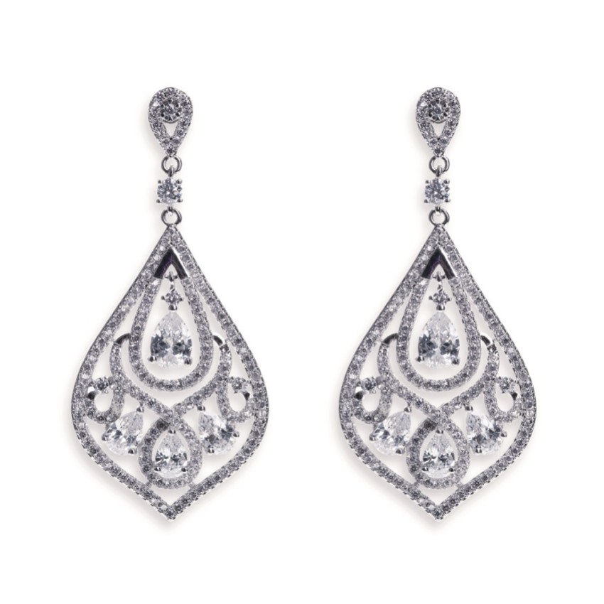 Photograph: Ivory and Co Boucles d'oreilles Chinatown Art Deco avec chandelier en cristal