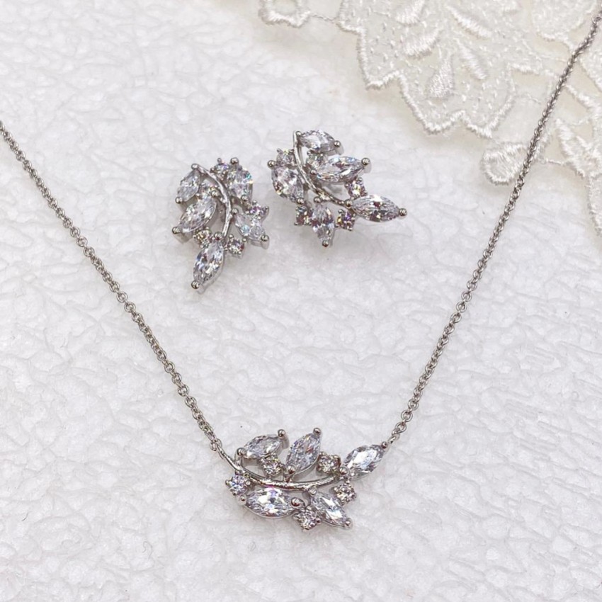 Photograph: Ivory and Co Cypress Vine of Leaves Bridal Jewelry Set