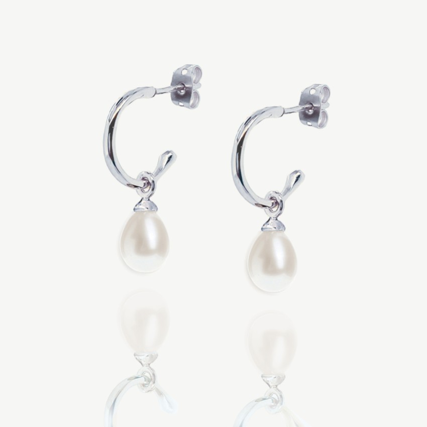 Photograph: Ivory and Co Harrow Silver Pearl Hoop Earrings
