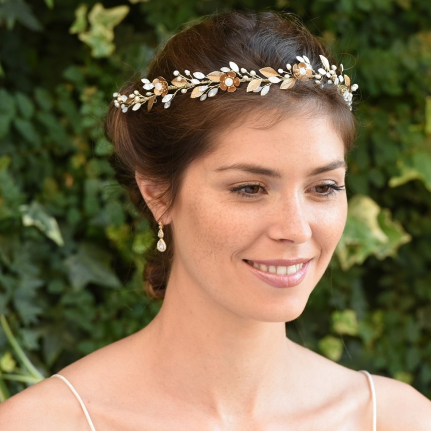 Photograph: Ivory and Co Kallea Bronze Flowers and Opal Crystal Hair Vine