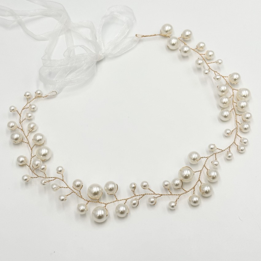 Photograph: Ivory and Co Ocean Dream Gold Pearl Hair Vine