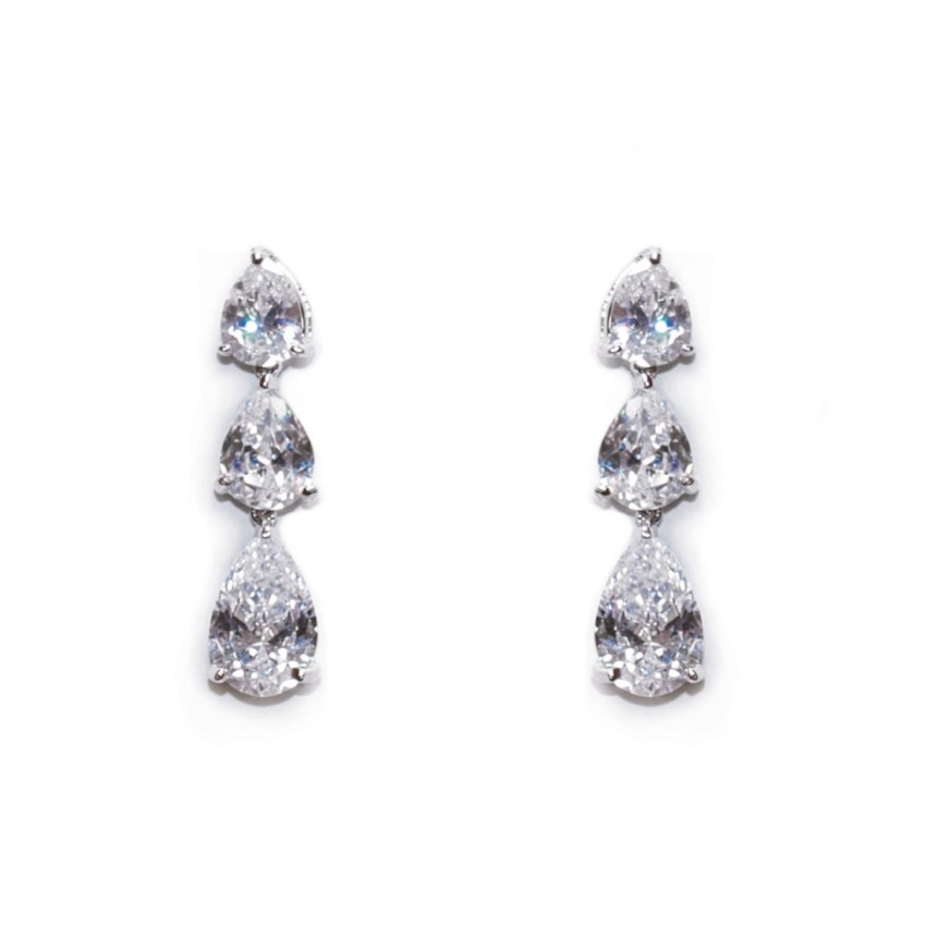 Photograph: Ivory and Co Purity Teardrop Crystal Wedding Earrings
