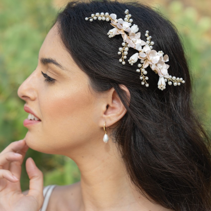 Photograph: Ivory and Co Spring Dream Gold Floral Pearl Hair Clip