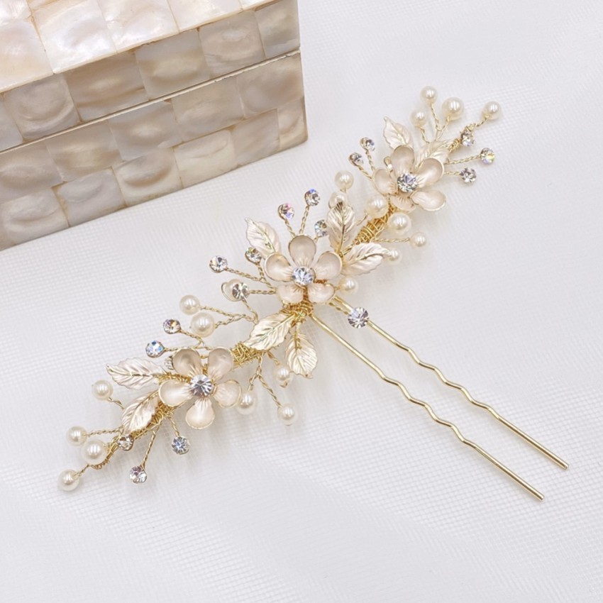 Photograph: Jen Gold Flowers and Leaves Hair Pin