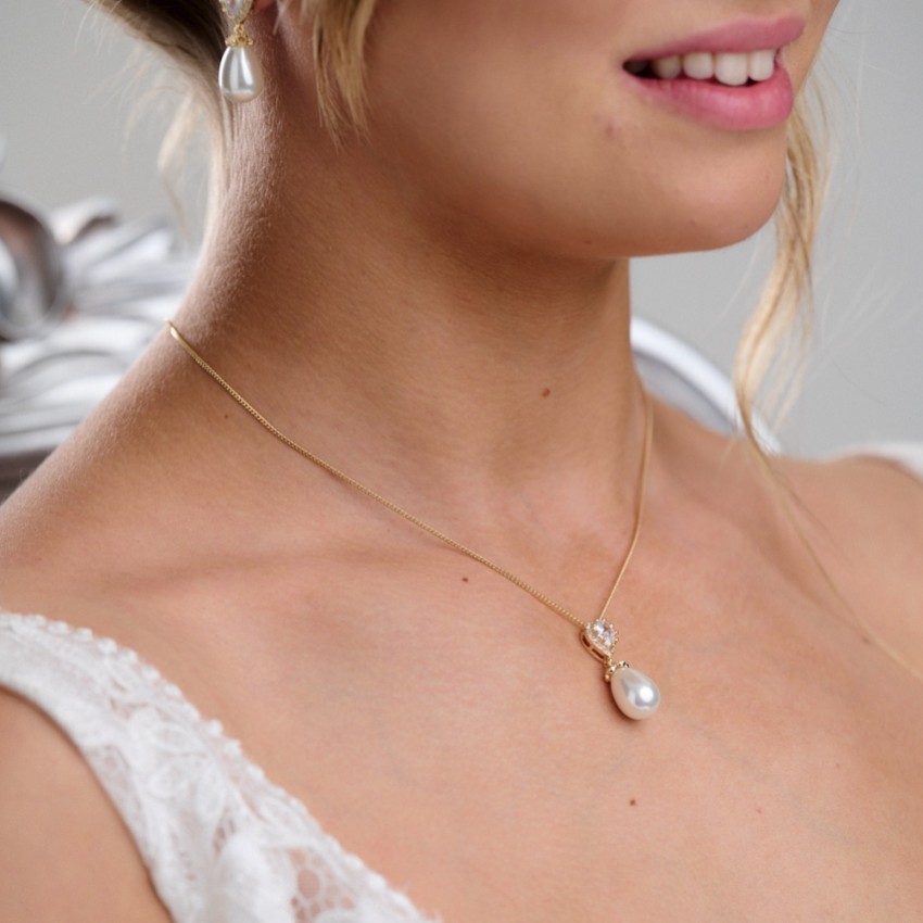 Fotograf: Paloma Teardrop-Perlen-Anhänger-Halskette (Gold)