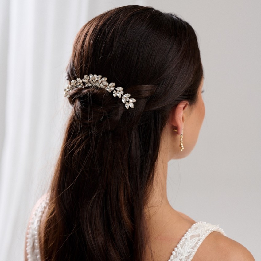 Photograph: Peigne à cheveux de mariage Luna Gold Small Crystal Embellished