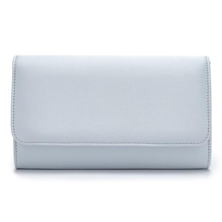 Fotograf: Perfect Bridal Evie Blaue Satin Clutch Tasche