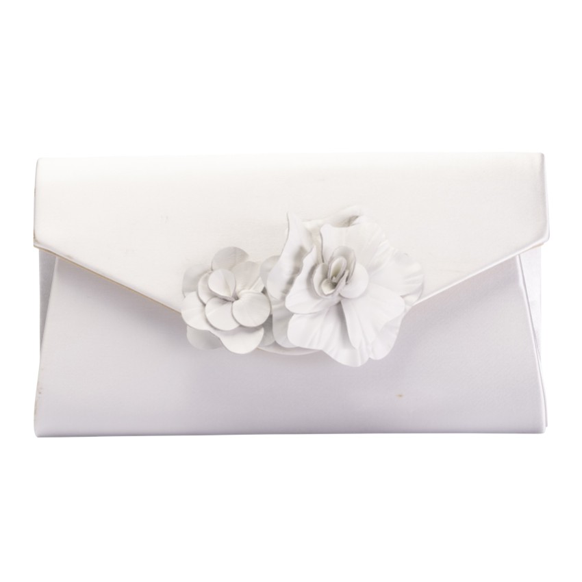 Fotografia: Perfect Bridal Pochette Verona in pelle avorio con fiori