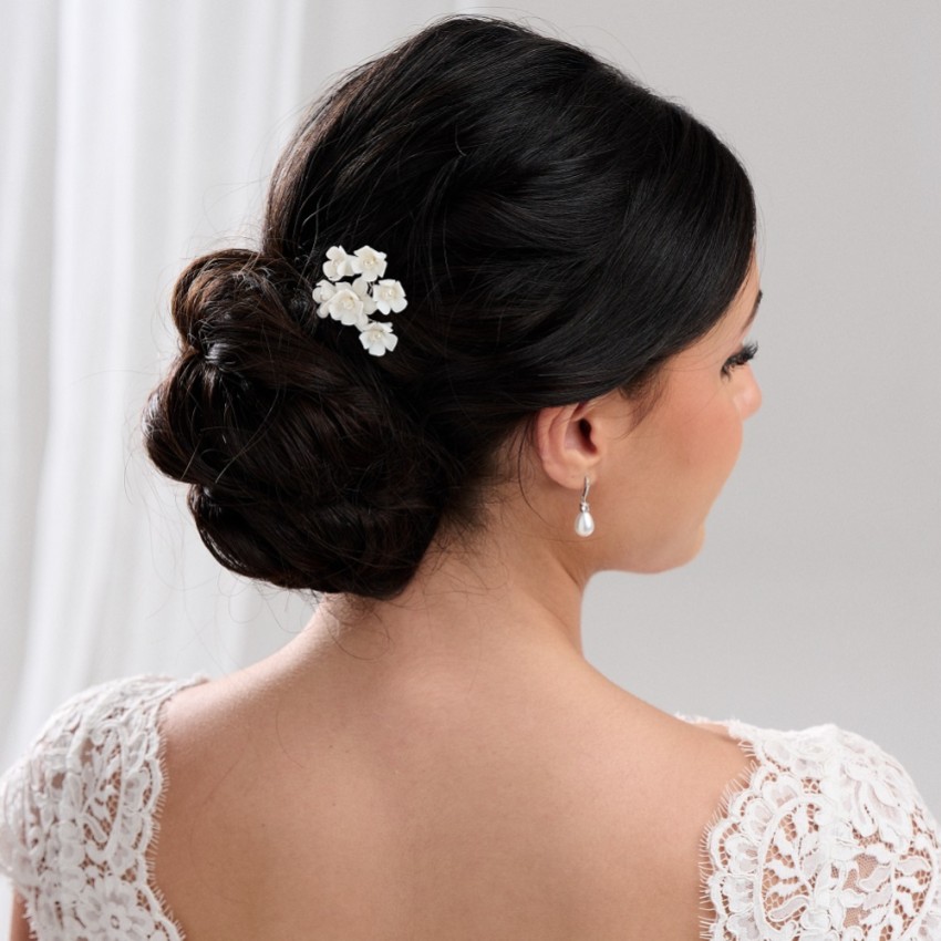 Photograph: Posy Ivory Pearl Flowers Bridal Hair Pin