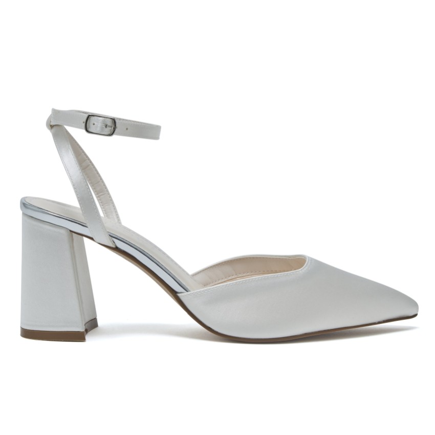 Photograph: Rainbow Club Aria Dyeable Ivory Satinback Ankle Strap Block Heels (talons aiguilles en satin ivoire)