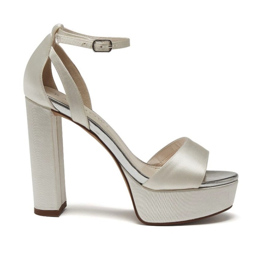 Photograph: Rainbow Club Gracie Ivory Dyeable Satin High Block Heel Chunky Platform Sandals (Sandales à talons hauts et à plateforme)