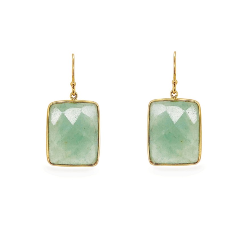 Photograph: Sarah Alexander Pendants d'oreilles carrés en aventurine verte Mesmerise