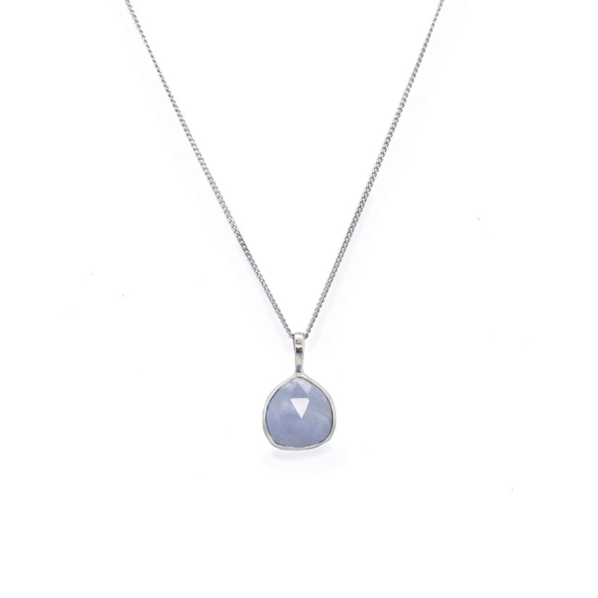 Photograph: Sarah Alexander Sea Mist Blue Lace Agate Pendentif en argent